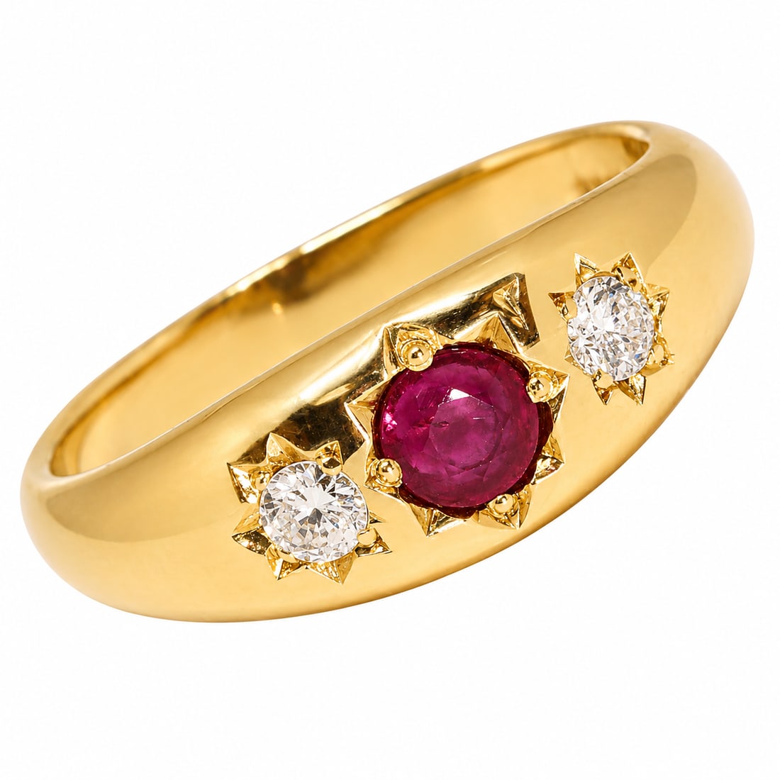 RUBY AND DIAMOND 3-STONE GYPSY RING: RUBY AND DIAMOND 3-STONE GYPSY RING,4,2 grams, 18 ct., gold.Rich and vibrant ruby.Diamonds bright and lively.Size N.