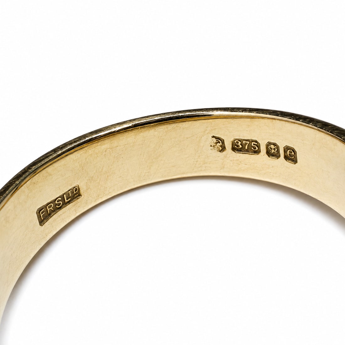 GOLD INTAGLIO SEAL RING (1 of 1)