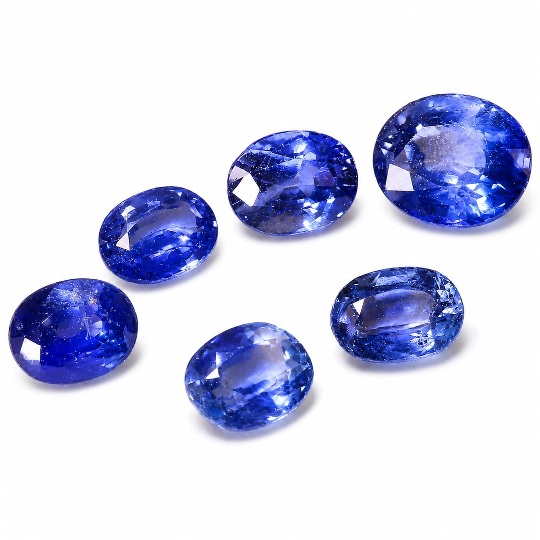 LOT OF LOOSE CUT SAPPHIRES, APPROX. 5.43 CT.: LOT OF LOOSE CUT SAPPHIRES, APPROX. 5.43 CT.