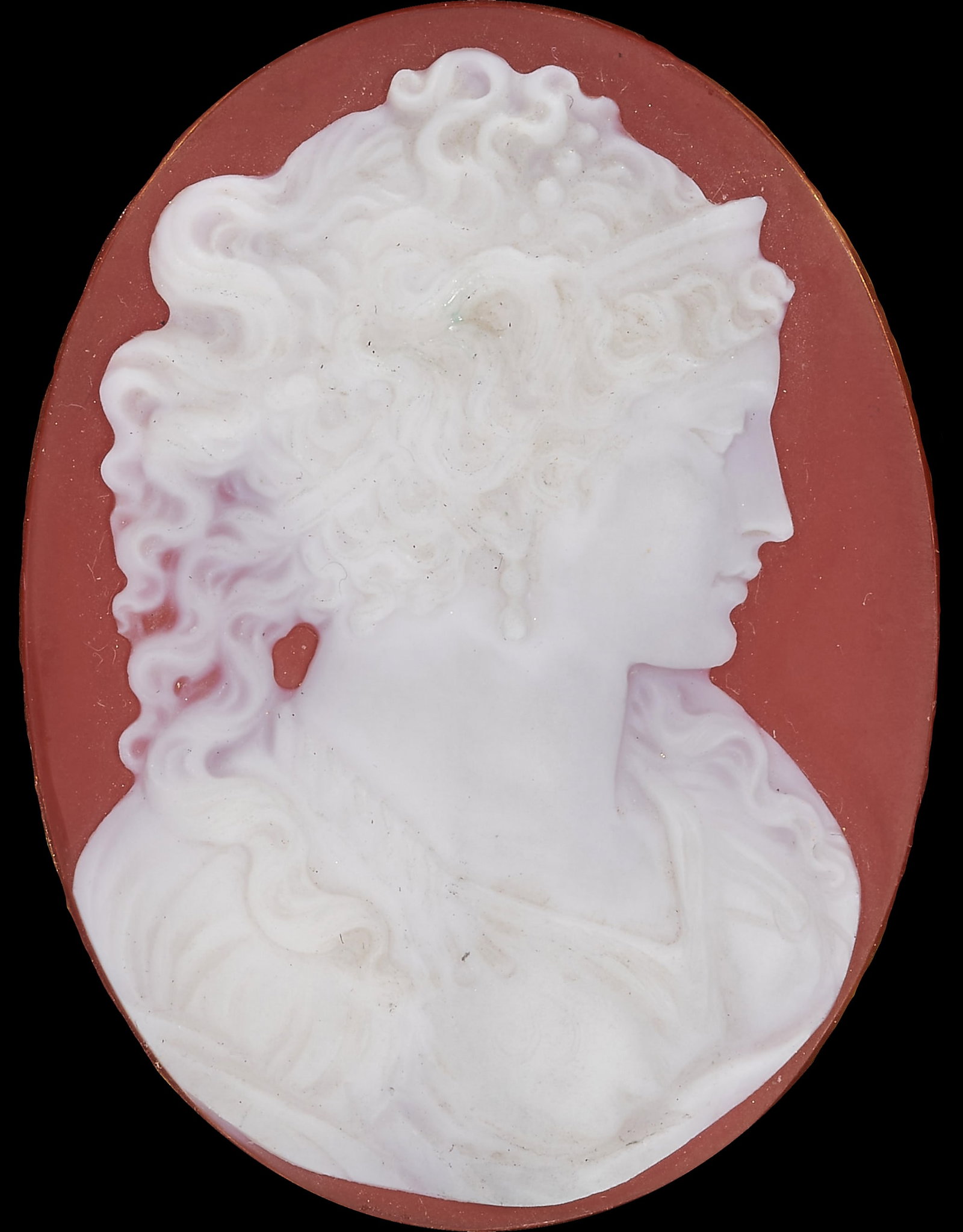 CAMEO, LADY WITH TIARA AND EARRINGS: CAMEO, LADY WITH TIARA AND EARRINGS,7.2 grams.Depicting a lady in profile, wearing a tiara and earrings.L. 4 cm.