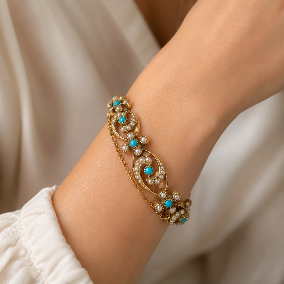 VICTORIAN TURQUOISE AND PEARL BRACELET: VICTORIAN TURQUOISE AND PEARL BRACELET,13.2 grams, testing 15 ct. gold.Lovely turquoise and pearls.L. 18.5 cm.