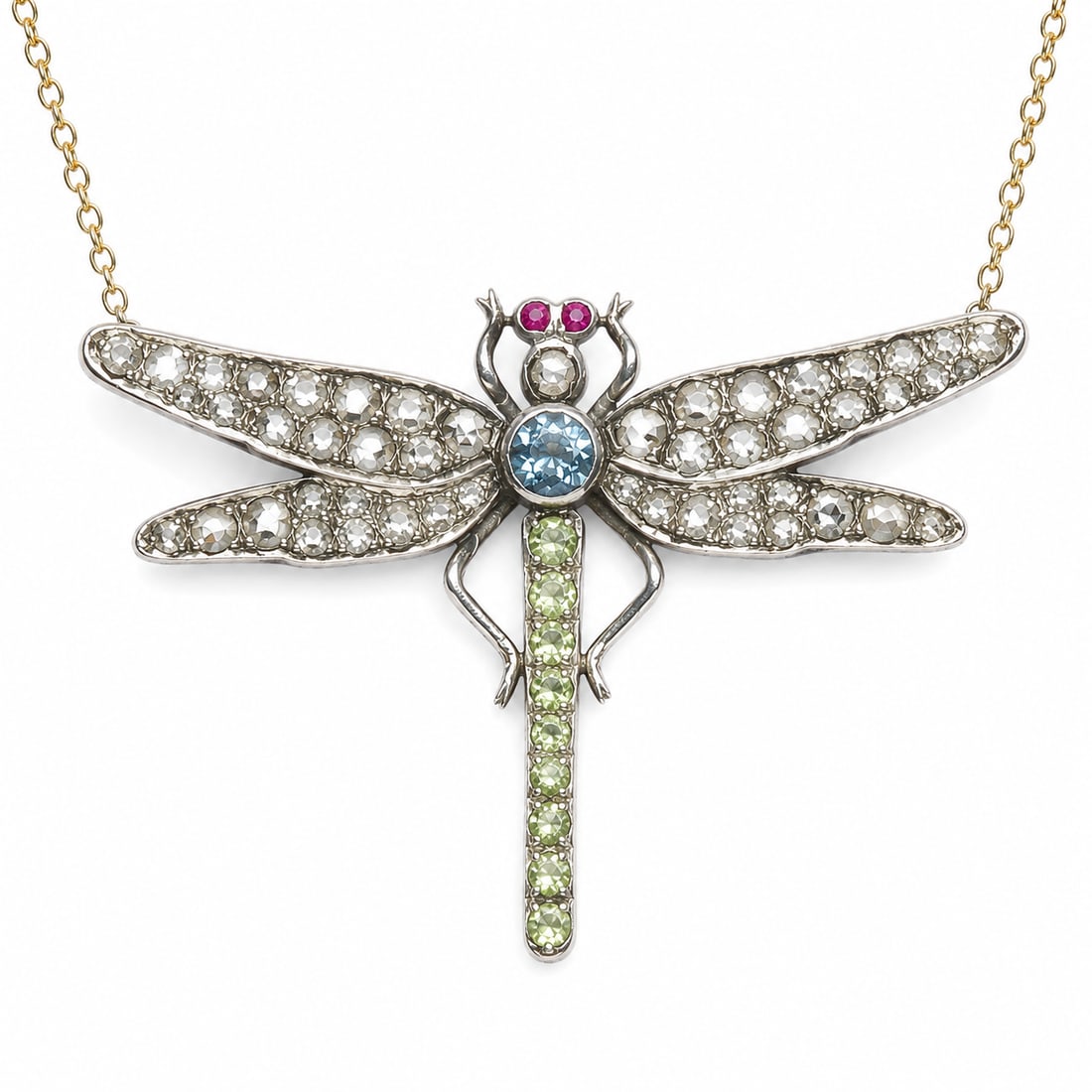 ANTIQUE DIAMOND DRAGONFLY PENDANT NECKLACE: ANTIQUE DIAMOND DRAGONFLY PENDANT NECKLACE,8.1 grams, Testing 18 ct. gold.Bright and lively diamonds.Rich and vibrant aquamarine.Lovely peridot.W. 4.8 cm.