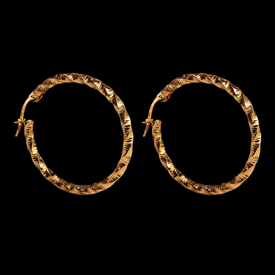 PAIR OF GOLD CREOLA HOOP EARRINGS: PAIR OF GOLD CREOLA HOOP EARRINGS,Diam. 2.9 cm.