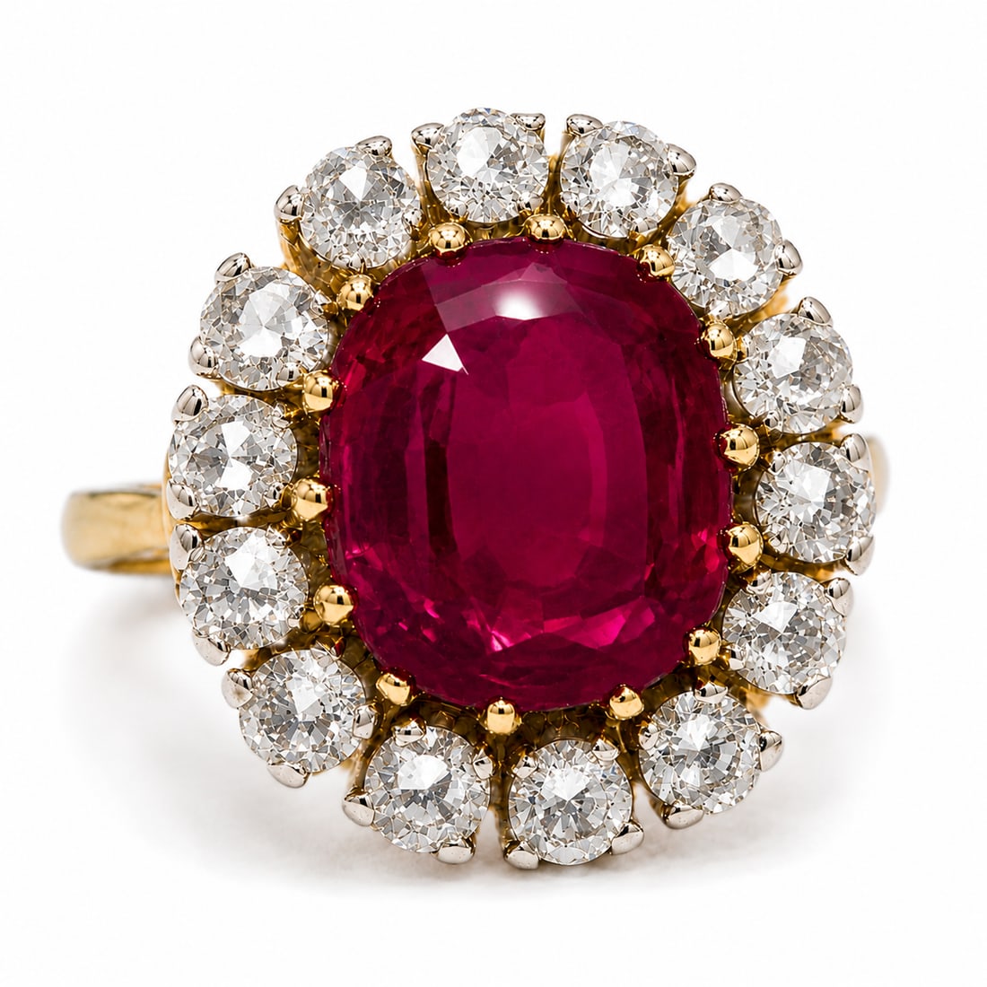 TOURMALINE AND DIAMOND CLUSTER RING: TOURMALINE AND DIAMOND CLUSTER RING,5,3 grams, 18 ct. gold.Rich and vibrant tourmaline of approx. 2.90 ct.Diamonds bright and lively.Size N.