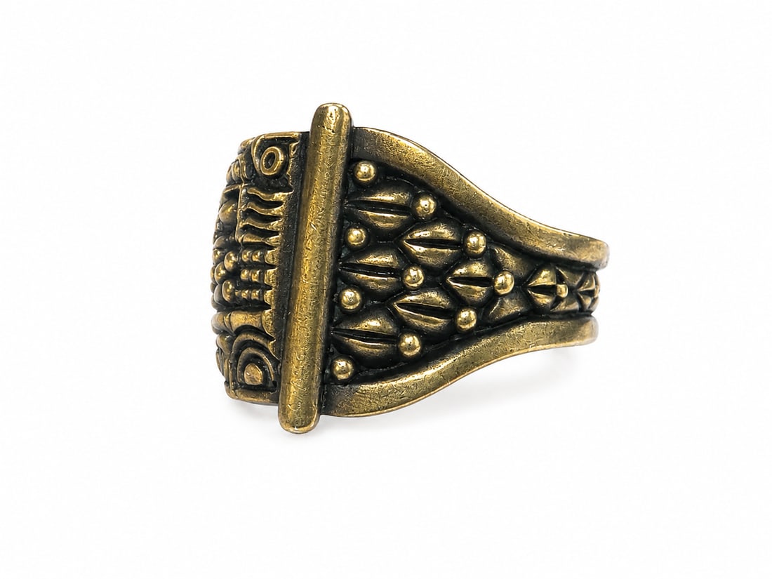 KIESELSTEIN CORD, UNUSUAL GREEN GOLD WOMEN OF THE WORLD MUSE RING, 1992. (1 of 2)