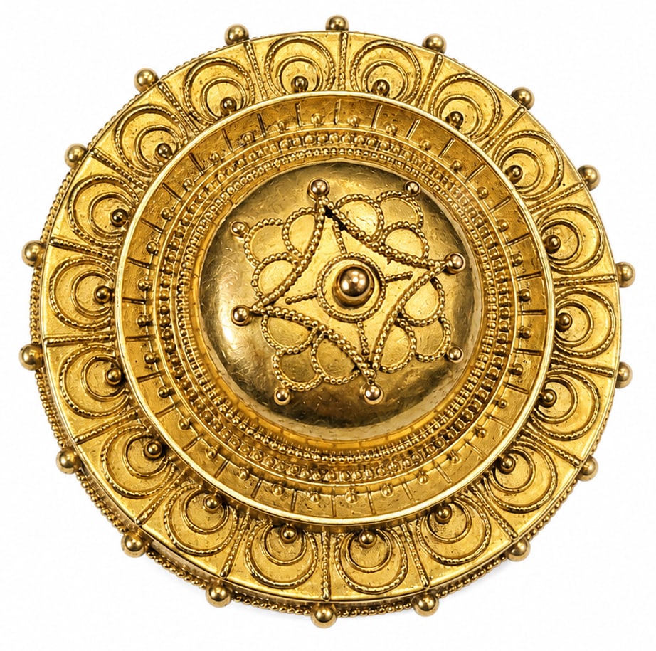 ANTIQUE ETRUSCAN REVIVAL BROOCH: ANTIQUE ETRUSCAN REVIVAL BROOCH,6,5 grams, 15 ct. gold.The brooch with lovely wirework design.Locket back.Diam. 3.4 cm.