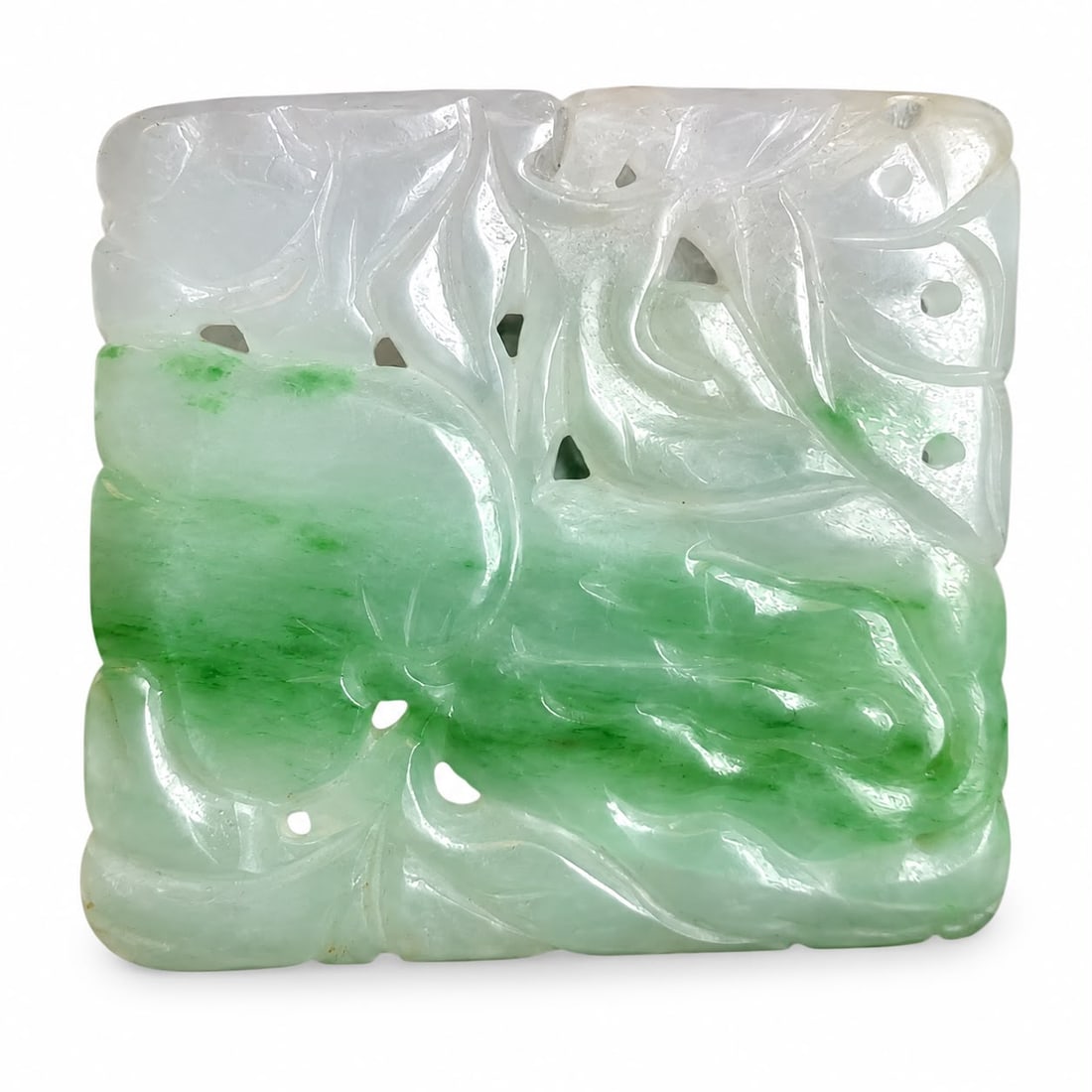 CARVED JADE PLAQUE: CARVED JADE PLAQUE,9 grams.3.1 x 3.1 cm.
