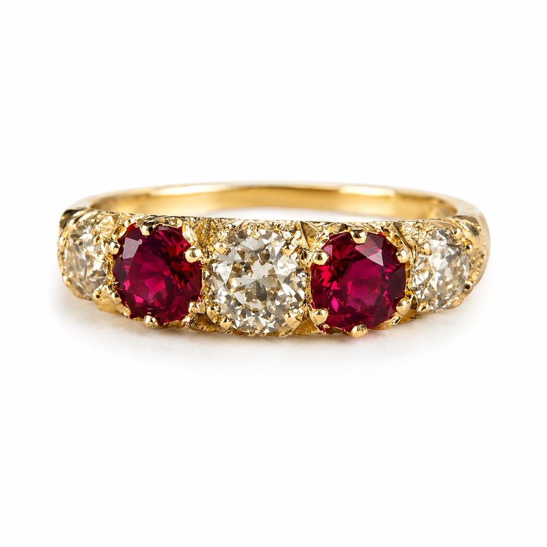 EDWARDIAN RUBY AND DIAMOND 5-STONE RING: EDWARDIAN RUBY AND DIAMOND 5-STONE RING,3,5 grams, 18 ct. gold.Rich and vibrant rubies totalling approx. 0.75 ct.Diamonds bright and lively, totalling approx. 0.75 ct.Size Q.