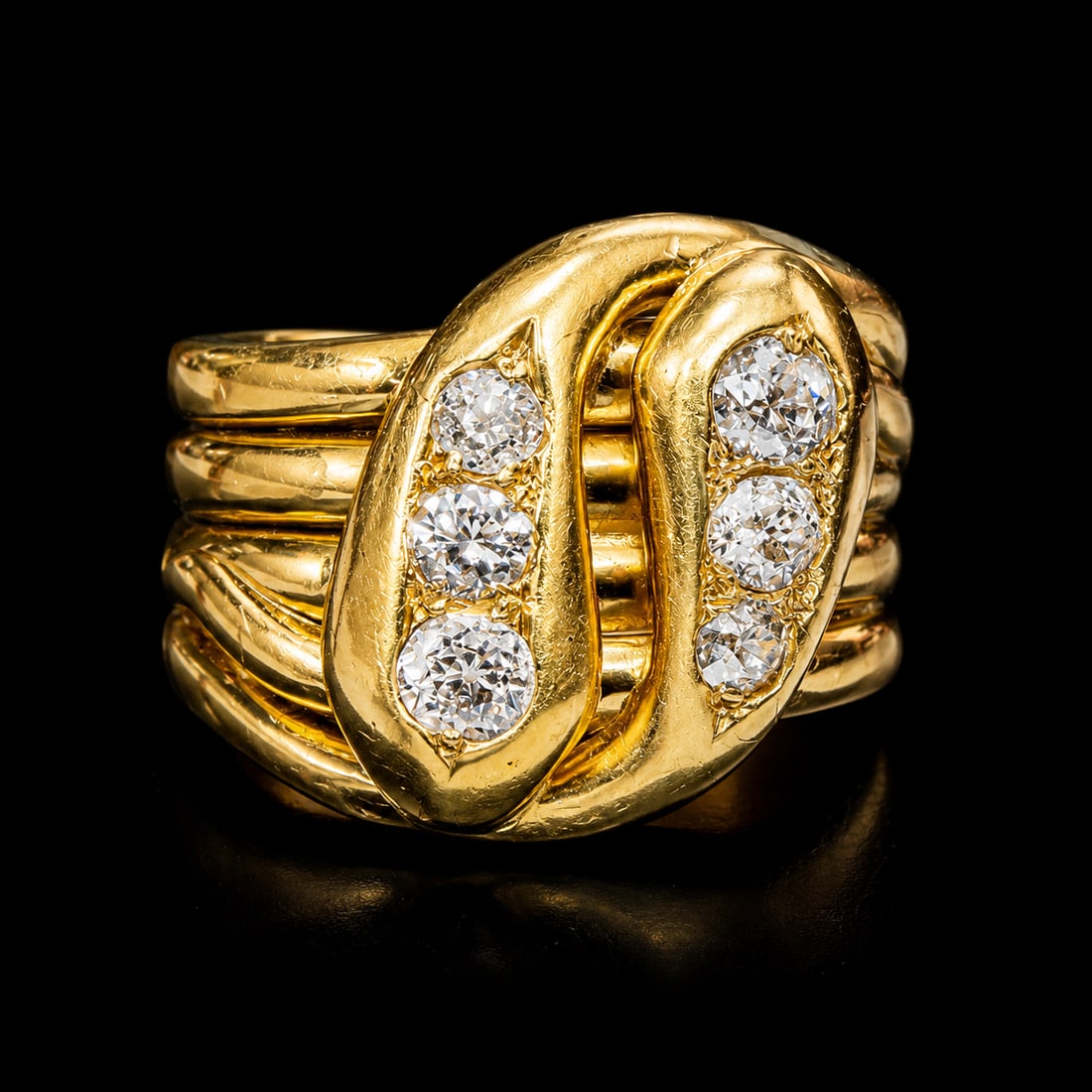 FINE DIAMOND DOUBLE SNAKE RING: FINE DIAMOND DOUBLE SNAKE RING,15.3 grams, 18 ct. gold.Bright and lively old cut diamonds.Size T 1/2.