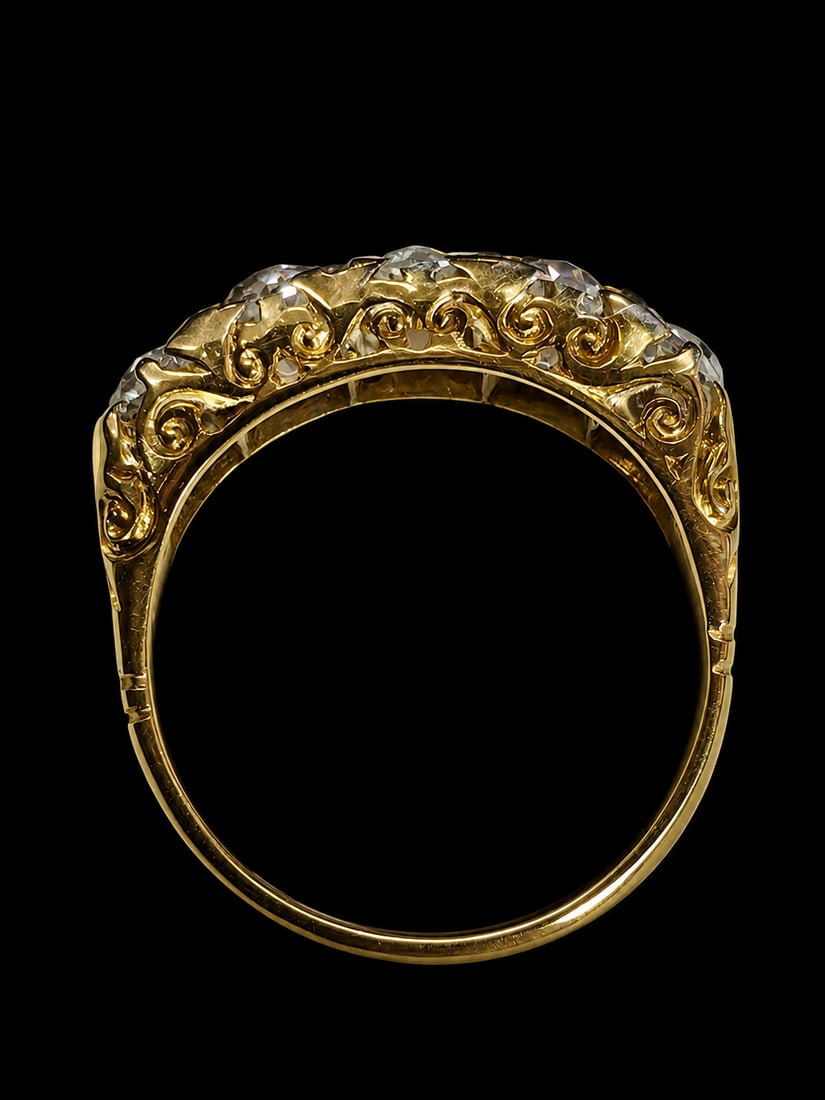 DIAMOND 5-STONE RING: DIAMOND 5-STONE RING,18 ct. gold.Bright and lively diamonds, totalling approx. 1.50 ct.Size M 1/2.