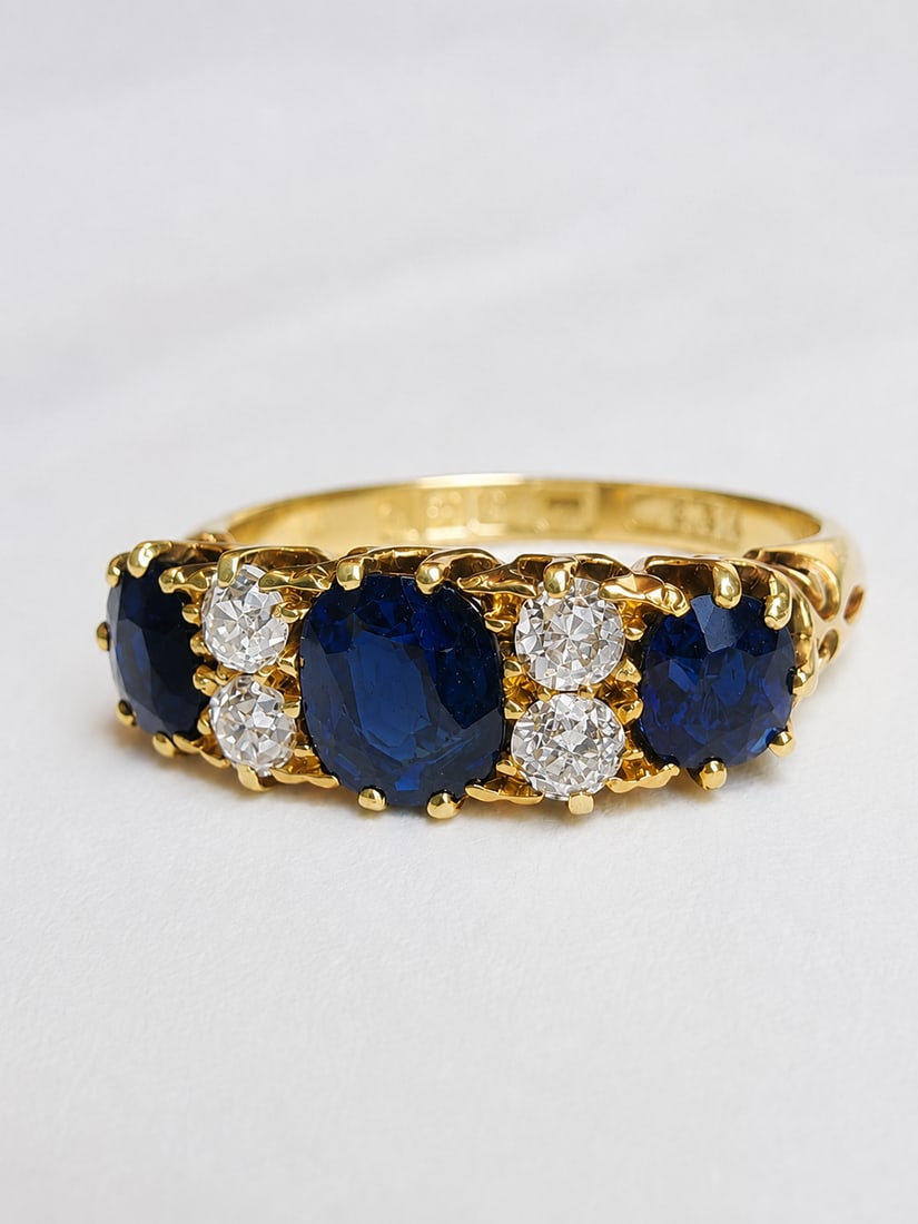 ANTIQUE 7-STONE SAPPHIRE AND DIAMOND RING (1 of 1)