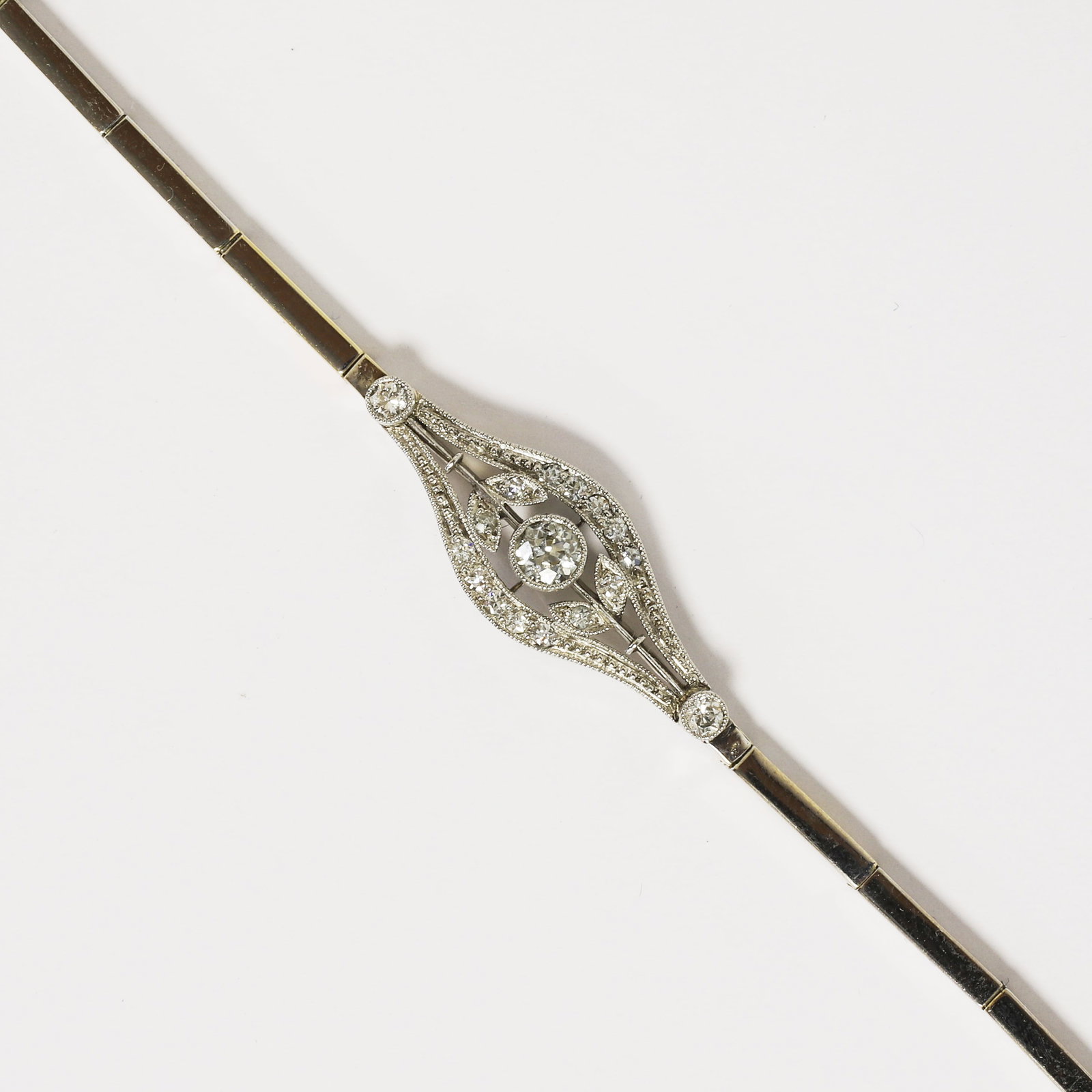 ART-DECO DIAMOND BRACELET: ART-DECO DIAMOND BRACELET,10.5 grams, testing high carat gold.Diamonds bright and lively.L. 17.5 cm.
