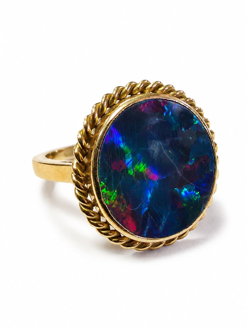 18CT GOLD BLACK OPAL RING. (1 of 1)