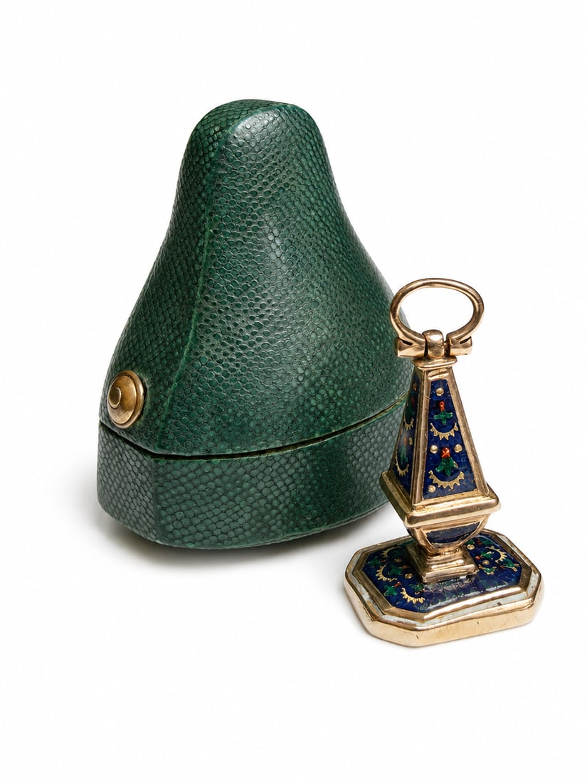 RARE ANTIQUE GEORGIAN ENAMEL SEAL IN SHAGREEN CASE: RARE ANTIQUE GEORGIAN ENAMEL SEAL IN SHAGREEN CASE,5,4 grams, testing 18 ct. gold.The seal with lovely floral enamel decoration and the top of the base.The seal itself topped with a crown.With antique