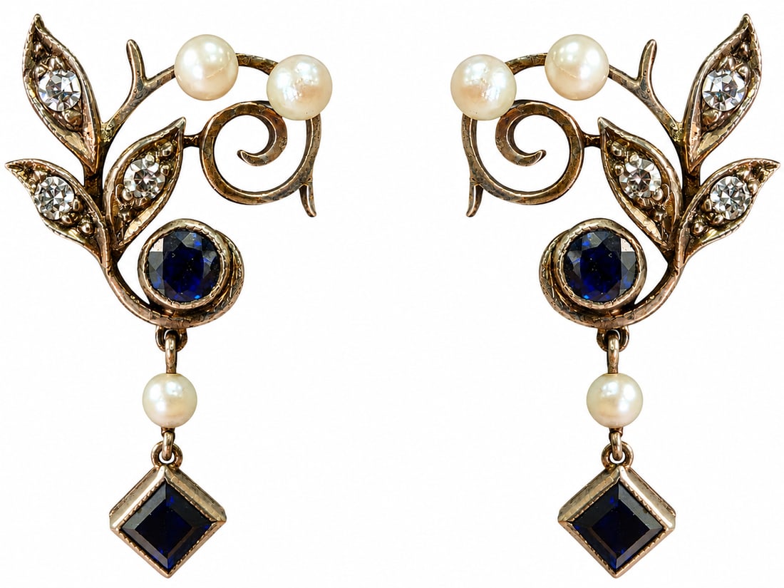 PAIR OF ANTIQUE SAPPHIRE, DIAMOND AND PEARL EARRINGS: PAIR OF ANTIQUE SAPPHIRE, DIAMOND AND PEARL EARRINGS 4.6 grams vibrant gem stones in great condition L 2.9 cm