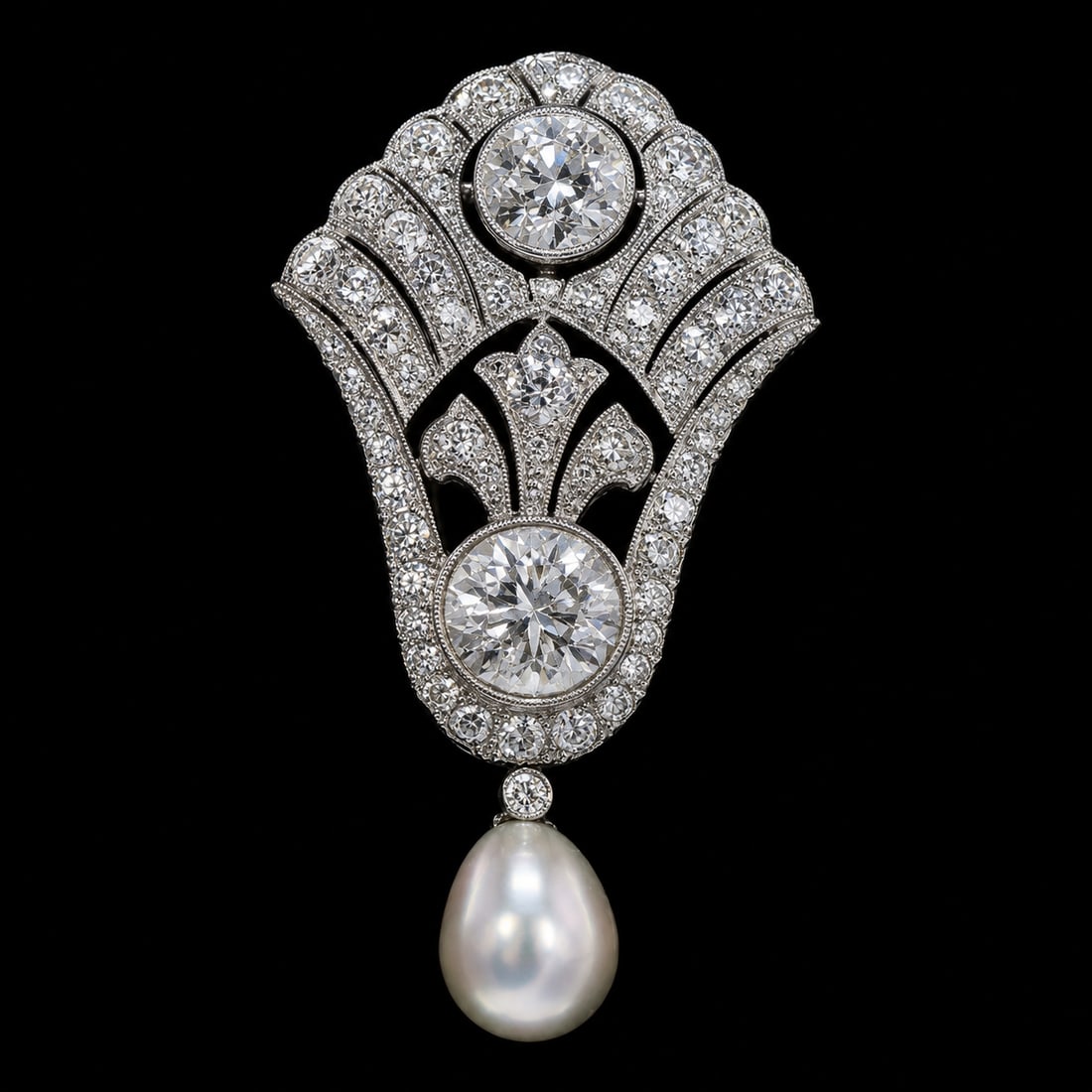 FINE CERTIFICATED NATURAL SALTWATER PEARL AND DIAMOND BROOCH: FINE CERTIFICATED NATURAL SALTWATER PEARL AND DIAMOND BROOCH,8 grams, testing high carat gold.Large pearl of approx. 11,43 x 8,2 x 7,48 mm. (Certificated, Natural, saltwater).Bright and lively diamond