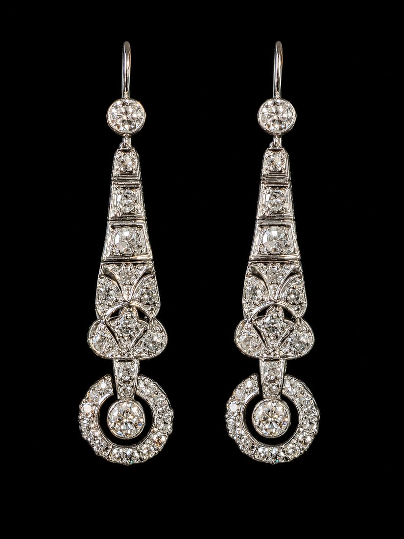 ELEGANT ART DECO DIAMOND EARRINGS: ELEGANT ART DECO DIAMOND EARRINGS 6.5 grams platinum bright lively diamonds approx 2.20 ctfine craftsmanship in excellent condition L 4.5 cm