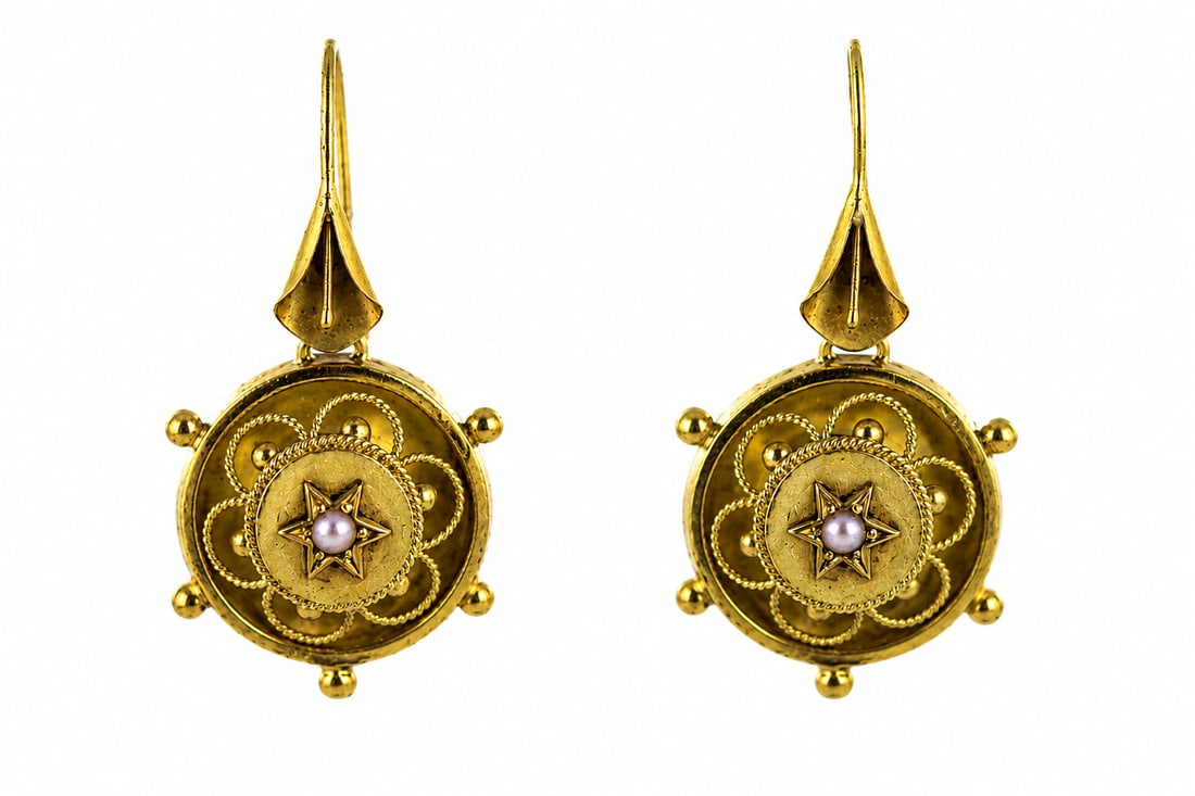 GOLD ETRUSCAN REVIVAL PEARL EARRINGS: GOLD ETRUSCAN REVIVAL PEARL EARRINGS.5.5 grams in great condition fine craftsmanship L 3.5 cm