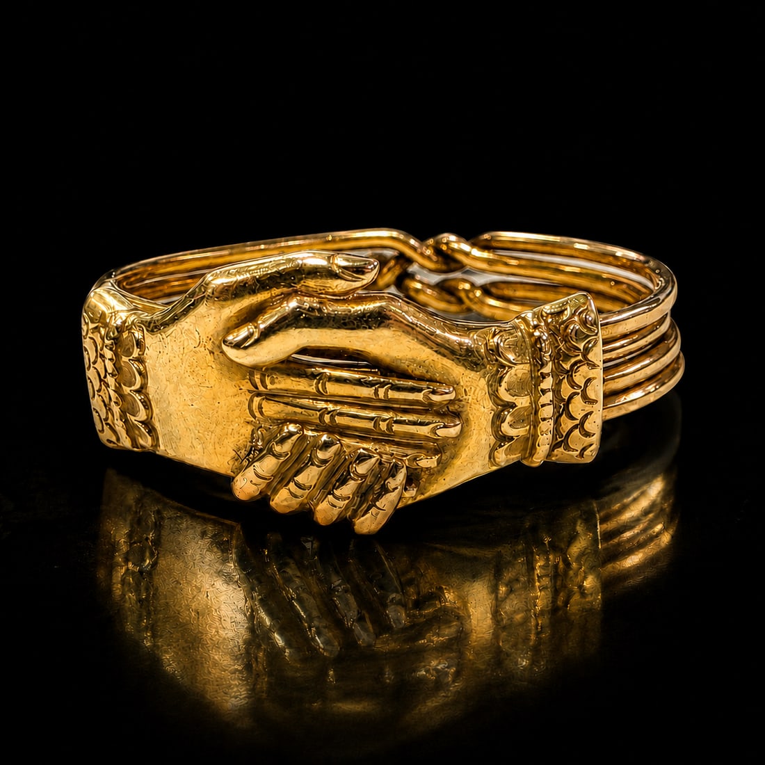 ANTIQUE FEDE GIMMEL HAND RING: ANTIQUE FEDE GIMMEL HAND RING,4,7 grams, testing high carat gold.2 hands clasping design.Size V.