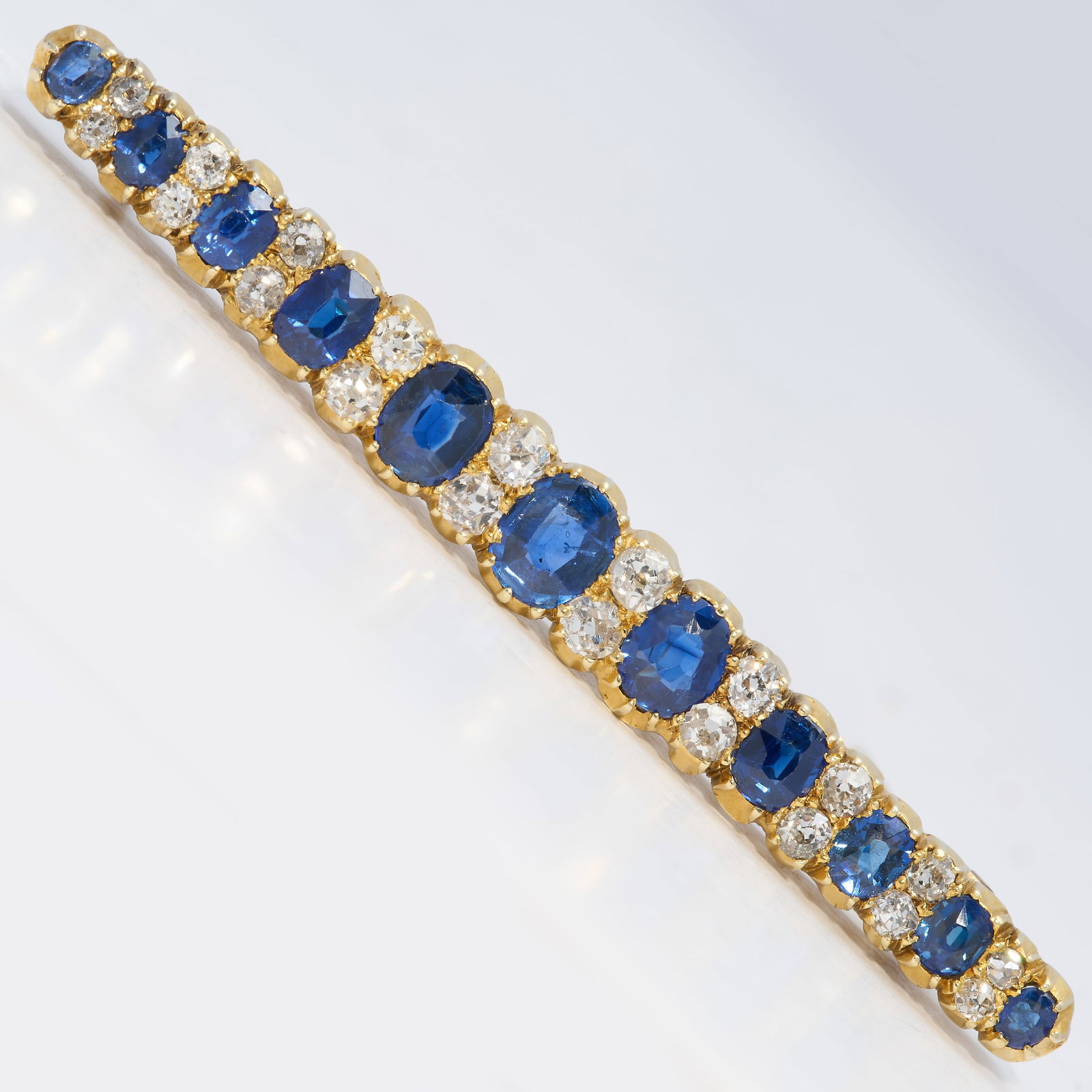 ANTIQUE SAPPHIRE AND DIAMOND BROOCH (1 of 1)