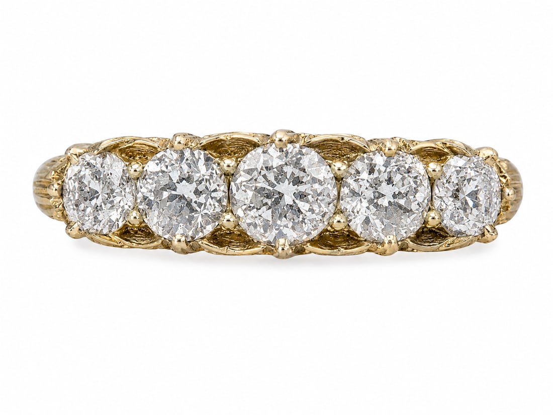 5-STONE DIAMOND RING: 5-STONE DIAMOND RING,3 grams, 18 ct. gold.Bright and lively old cut diamonds, totalling approx. 0.80 ct.Size N.