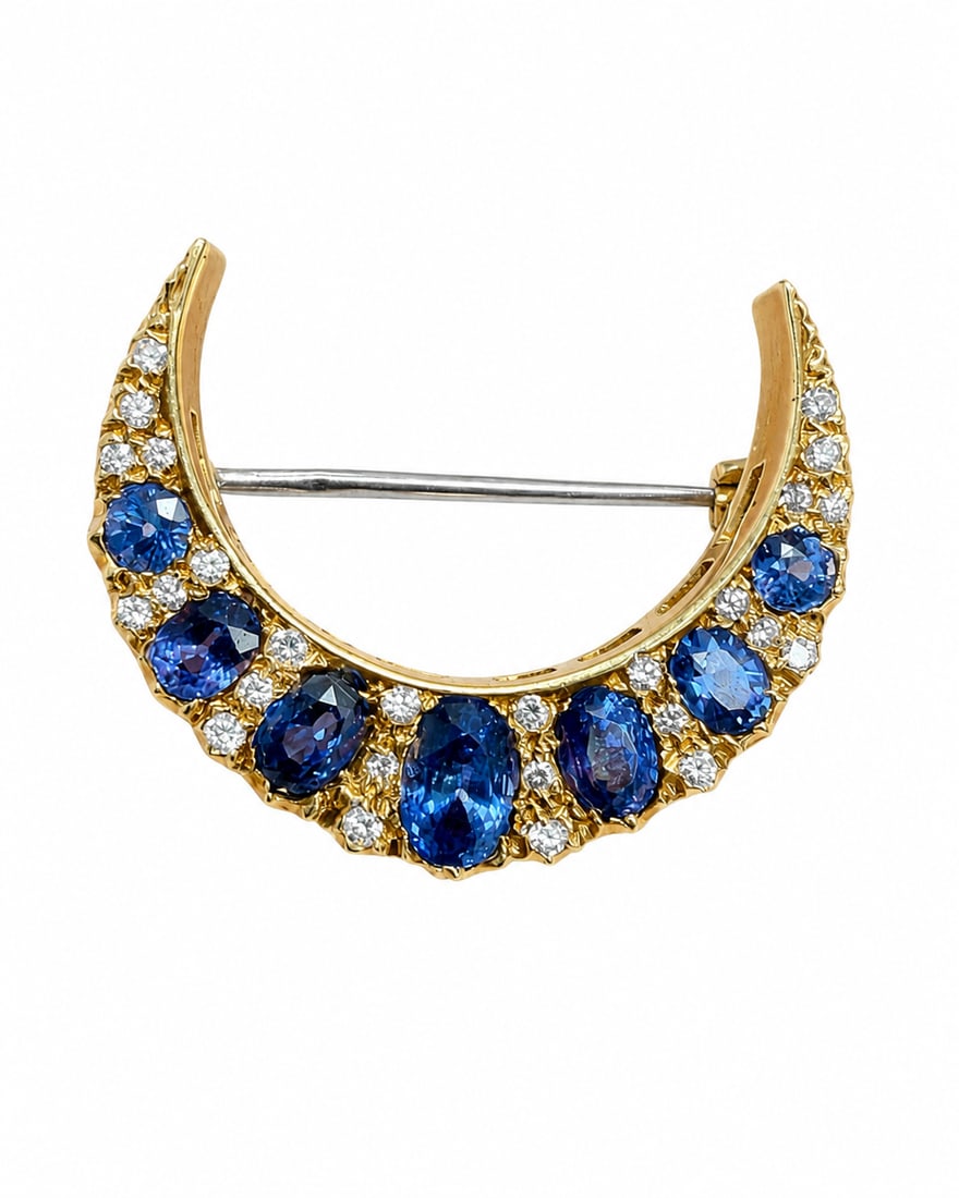 ANTIQUE SAPPHIRE AND DIAMOND CRESCENT BROOCH: ANTIQUE SAPPHIRE AND DIAMOND CRESCENT BROOCH,6,4 grams, 18 ct. gold.Rich and vibrant sapphires.Diamonds bright and lively.W. 2.7 cm.