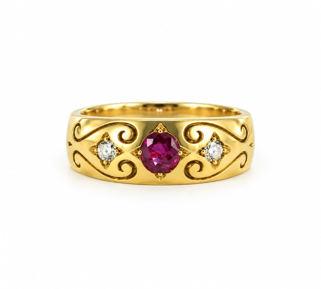 ANTIQUE RUBY RING: ANTIQUE RUBY RING.Set with a vibrant rich colour ruby.5.8 grams, 18ct gold.