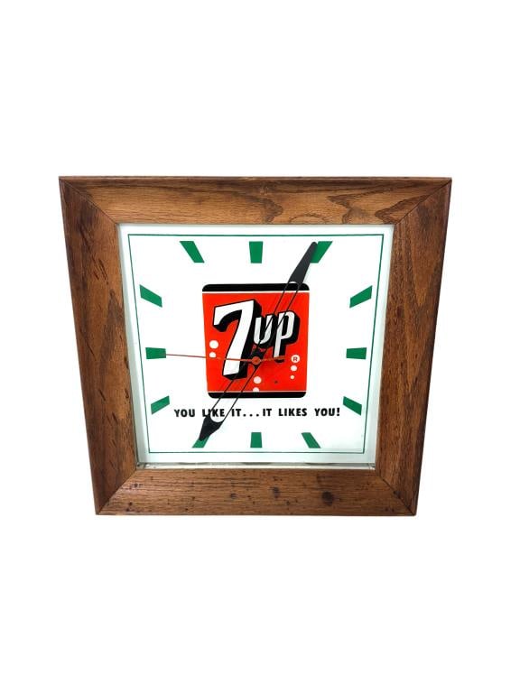 Advertising Products 7UP Lighted Clock (1 of 1)