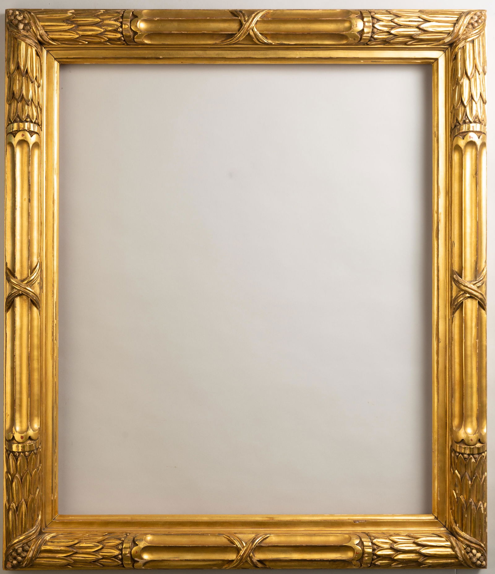 Newcomb Macklin Gilt Frame (1 of 4)