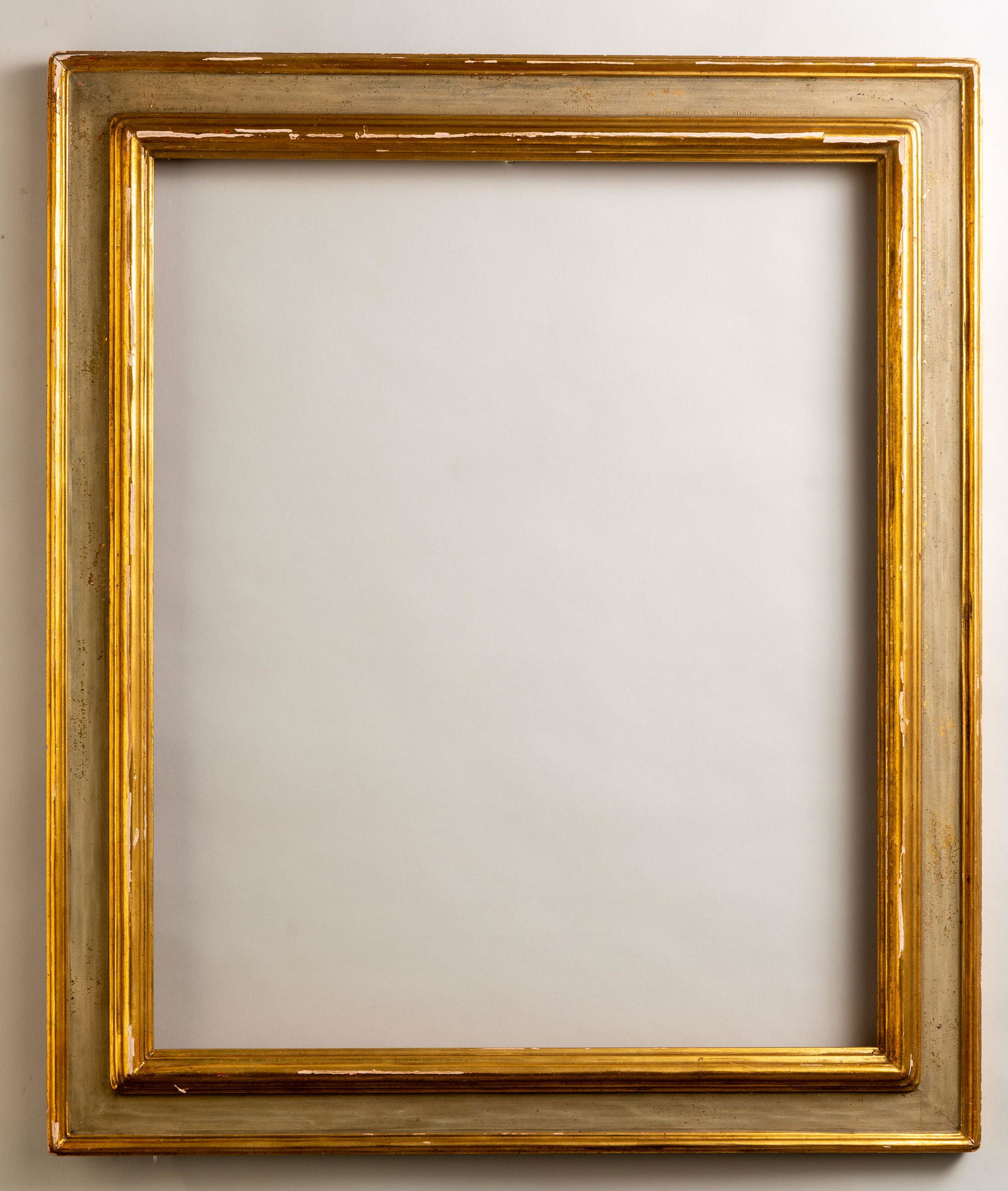 Newcomb Macklin Gilt Frame (1 of 4)