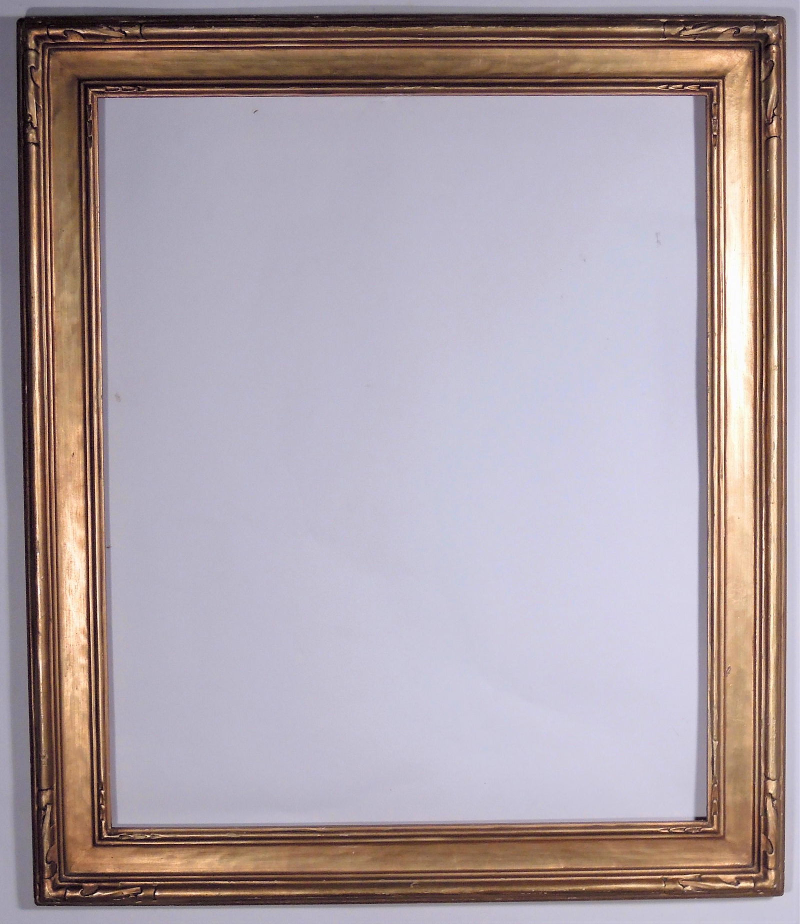 Newcomb Macklin Gilt Frame (1 of 4)