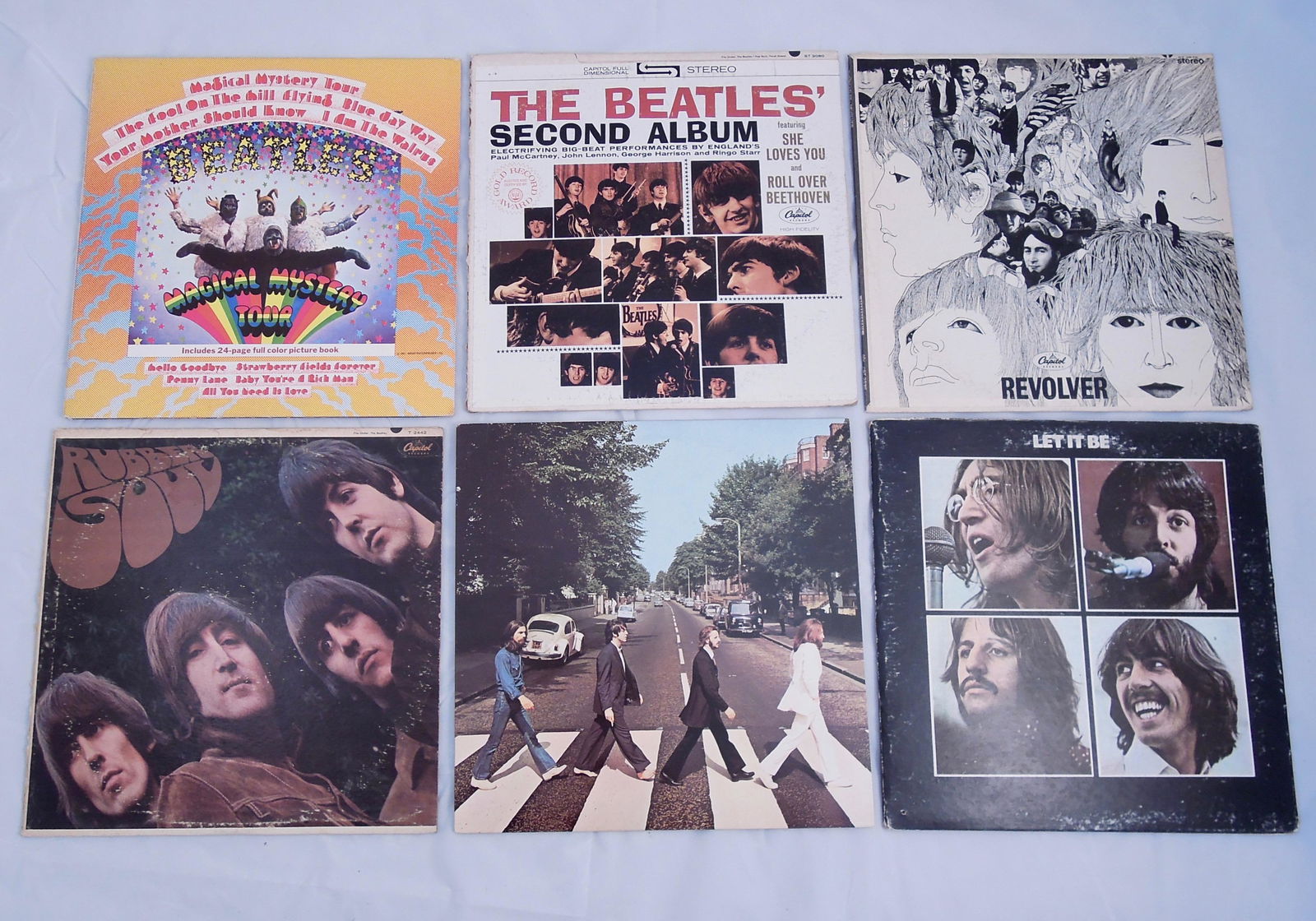 Large Lot of Beatles Albums. (1 of 6)