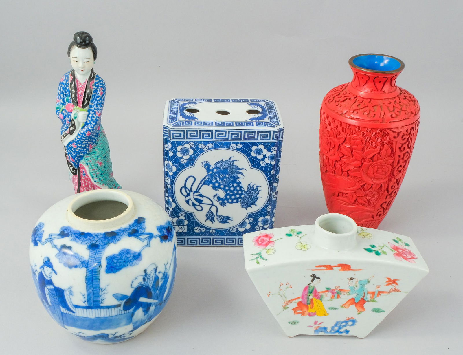 Group of 5 Chinese Porcelain Art Articles (1 of 10)