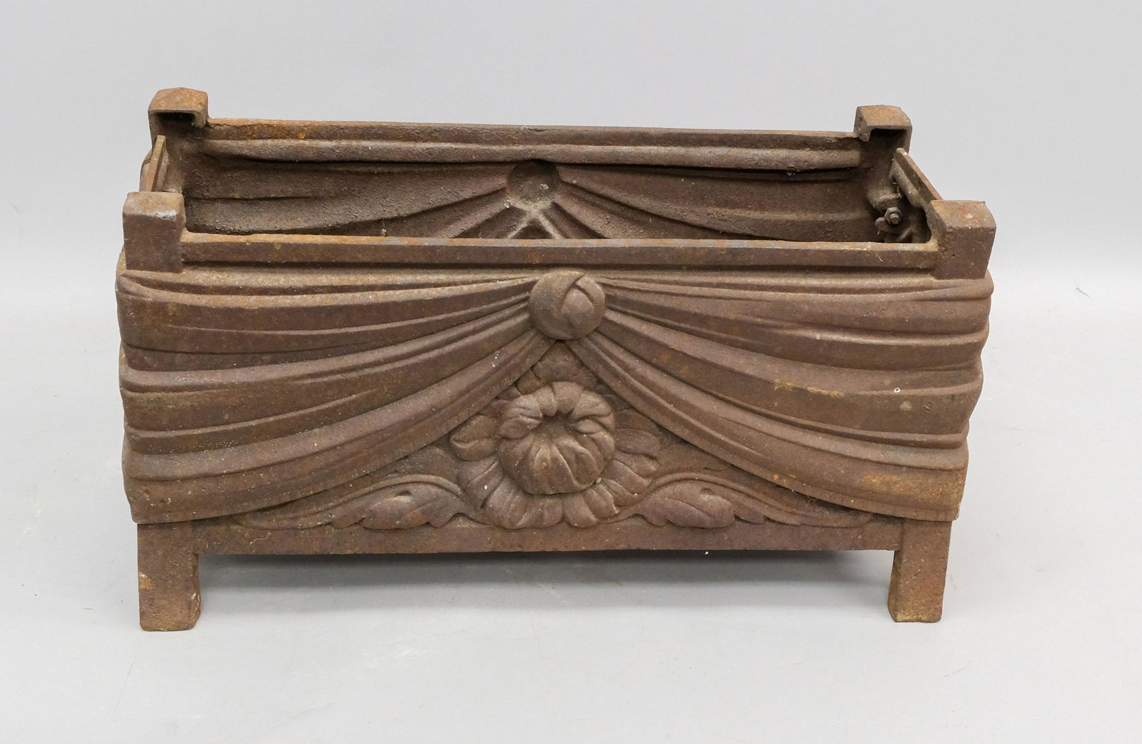 Antique Victorian Cast Iron Garden Planter (1 of 6)