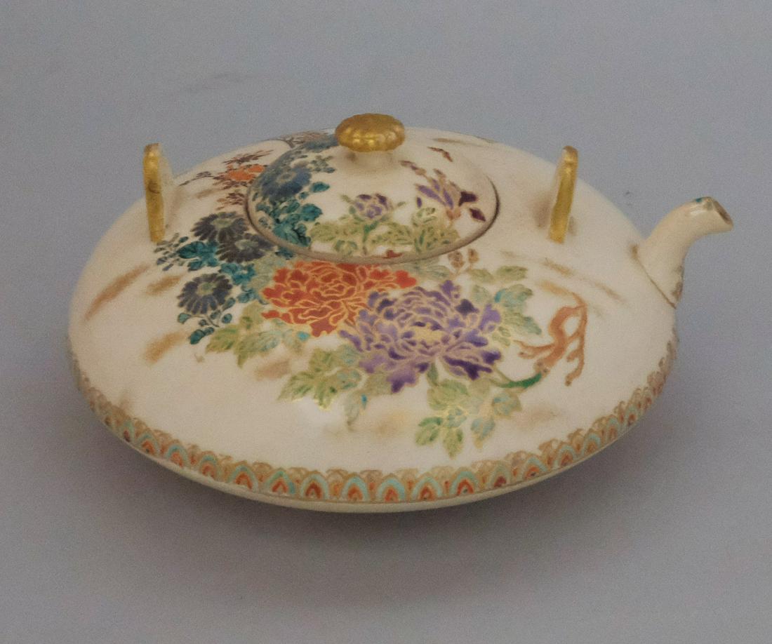 Antique Satsuma Porcelain Tea Pot (1 of 9)
