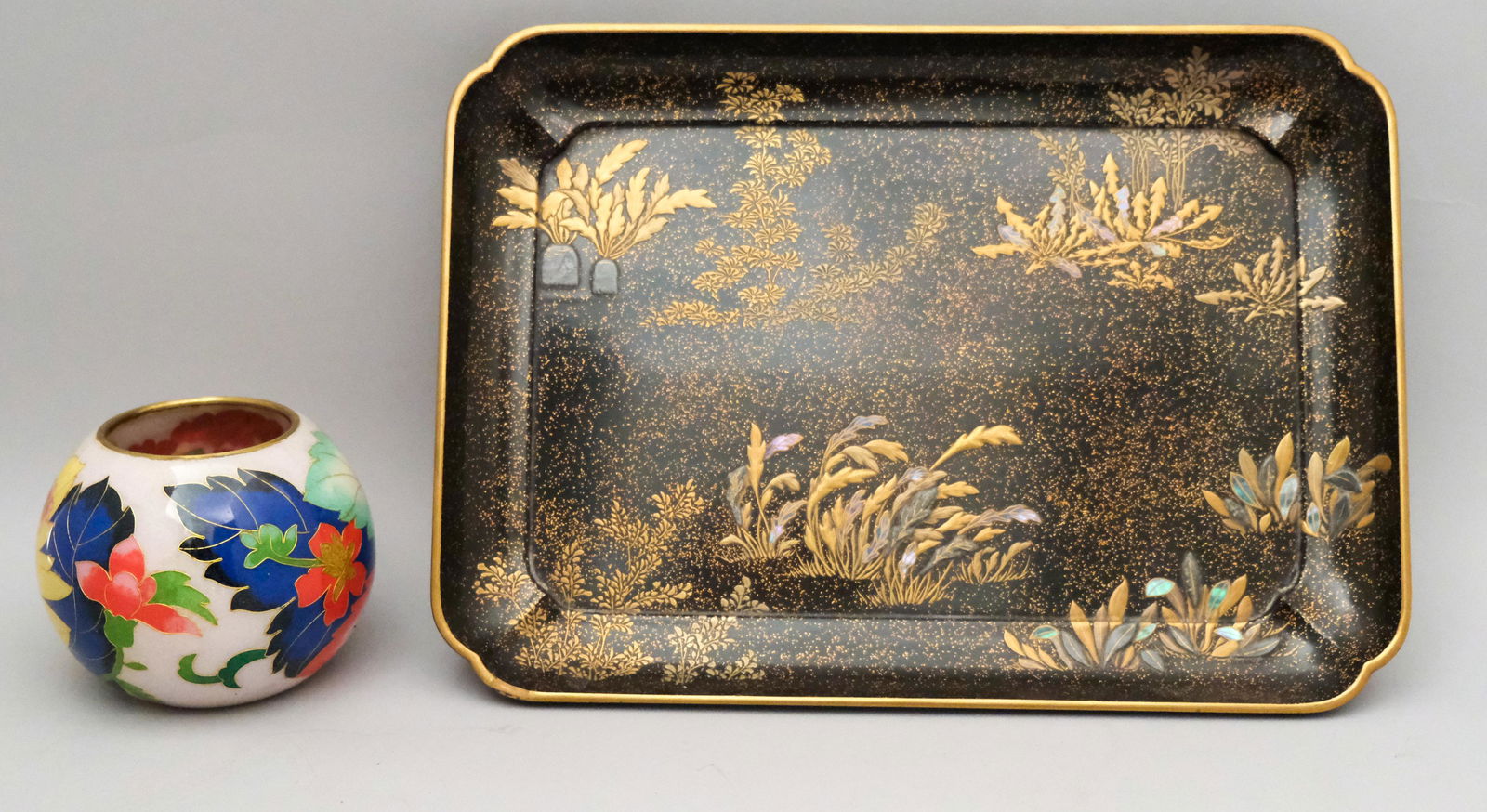 2 Decorative Antique Japanese Articles (1 of 6)