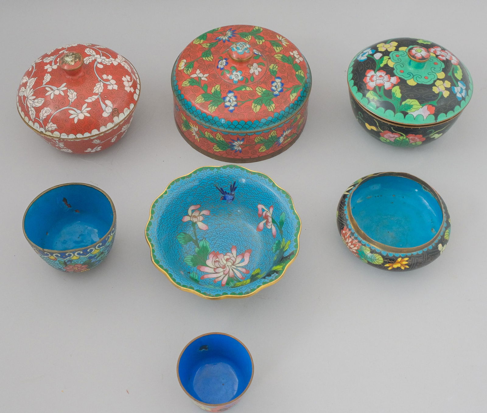 Lot of 7 Chinese Cloisonne Articles (1 of 8)