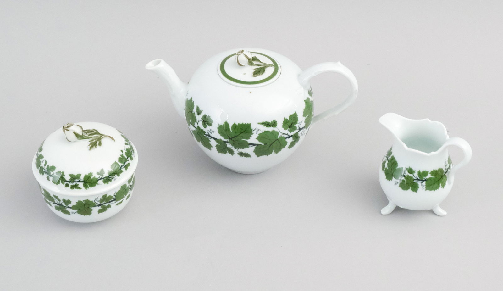 Meissen Porcelain 3-Piece Ivy Vine Tea Set (1 of 10)