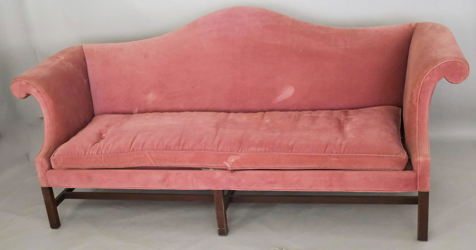 Kittinger Camelback Queen Anne Pink Sofa (1 of 7)