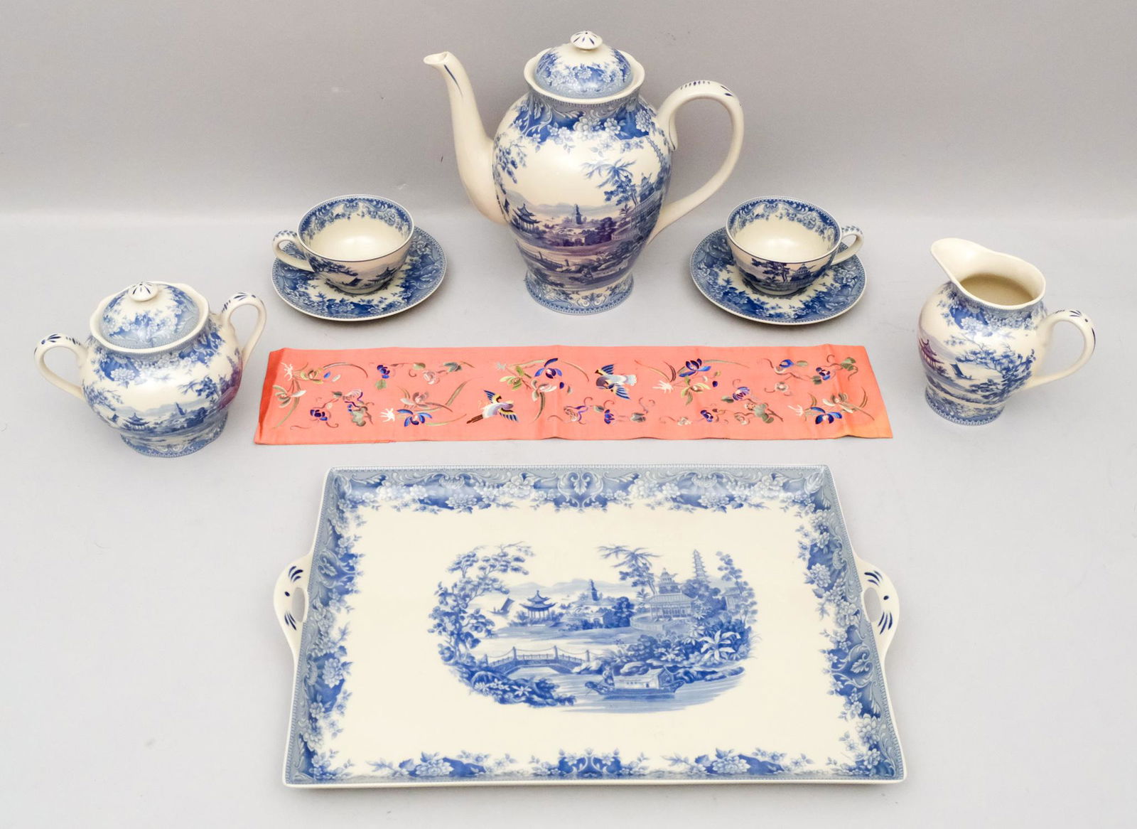 Madison Bay Company Pagoda Blue Tea Set (1 of 10)
