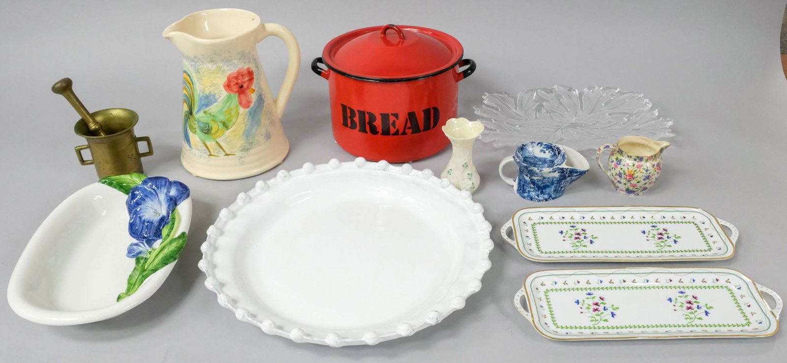 Miscellaneous Lot of Decorative Table Articles (1 of 8)