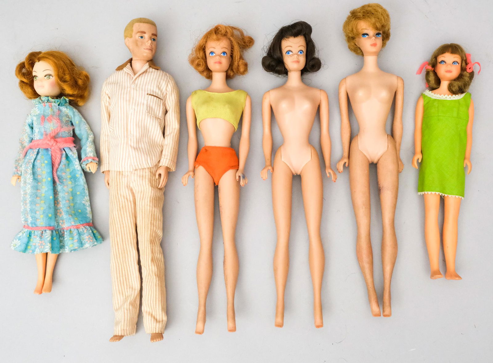 Lot of (6) Dolls and Accessories (1 of 12)