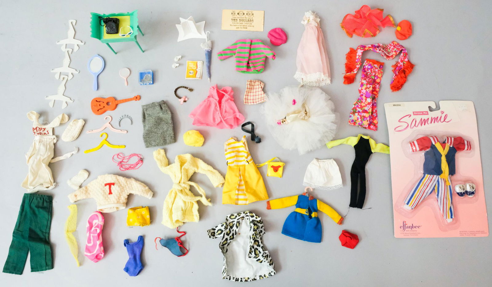 Vintage Doll Clothing and Accessories (1 of 6)