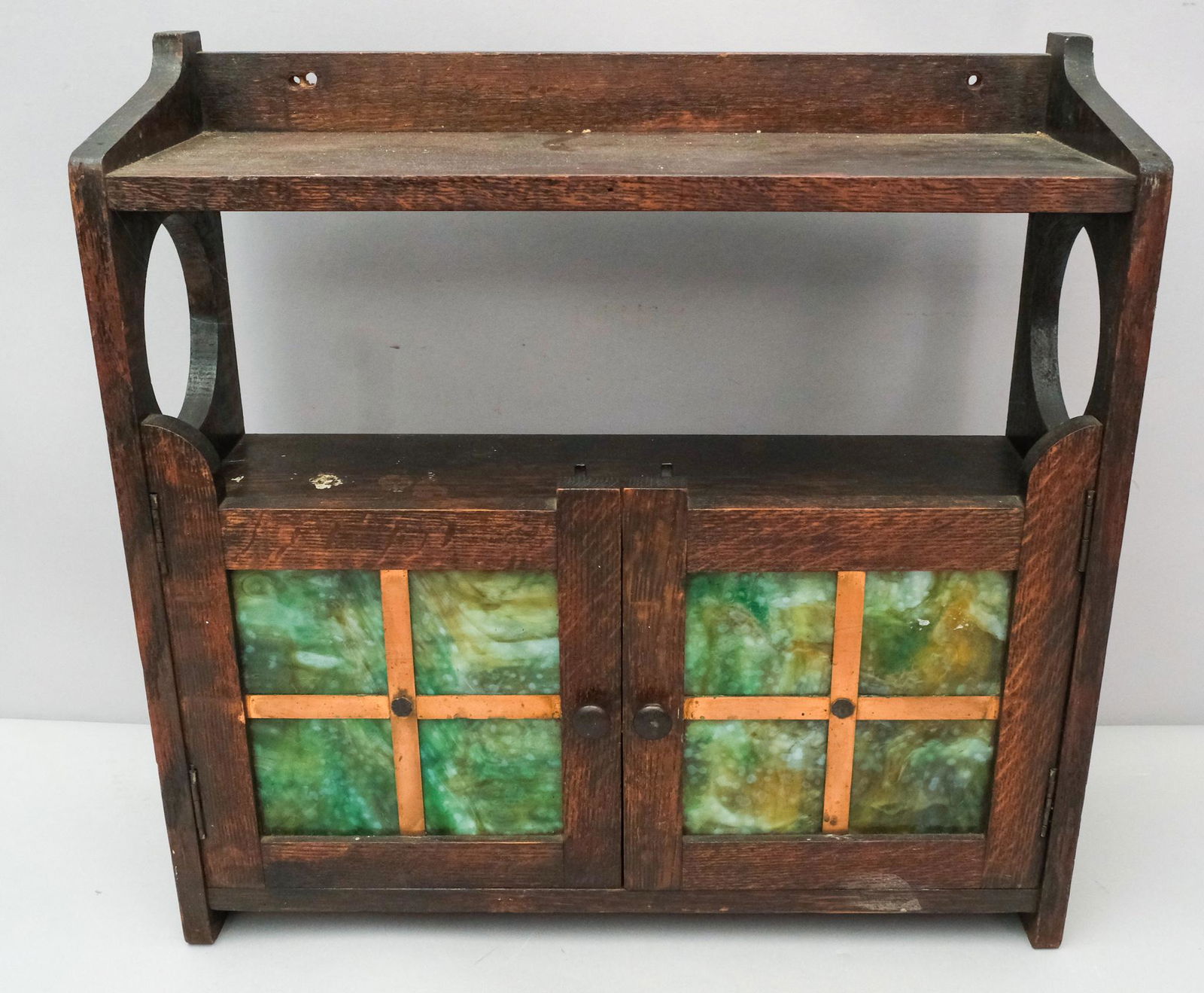 American Craftsman Apothecary Cabinet (1 of 8)