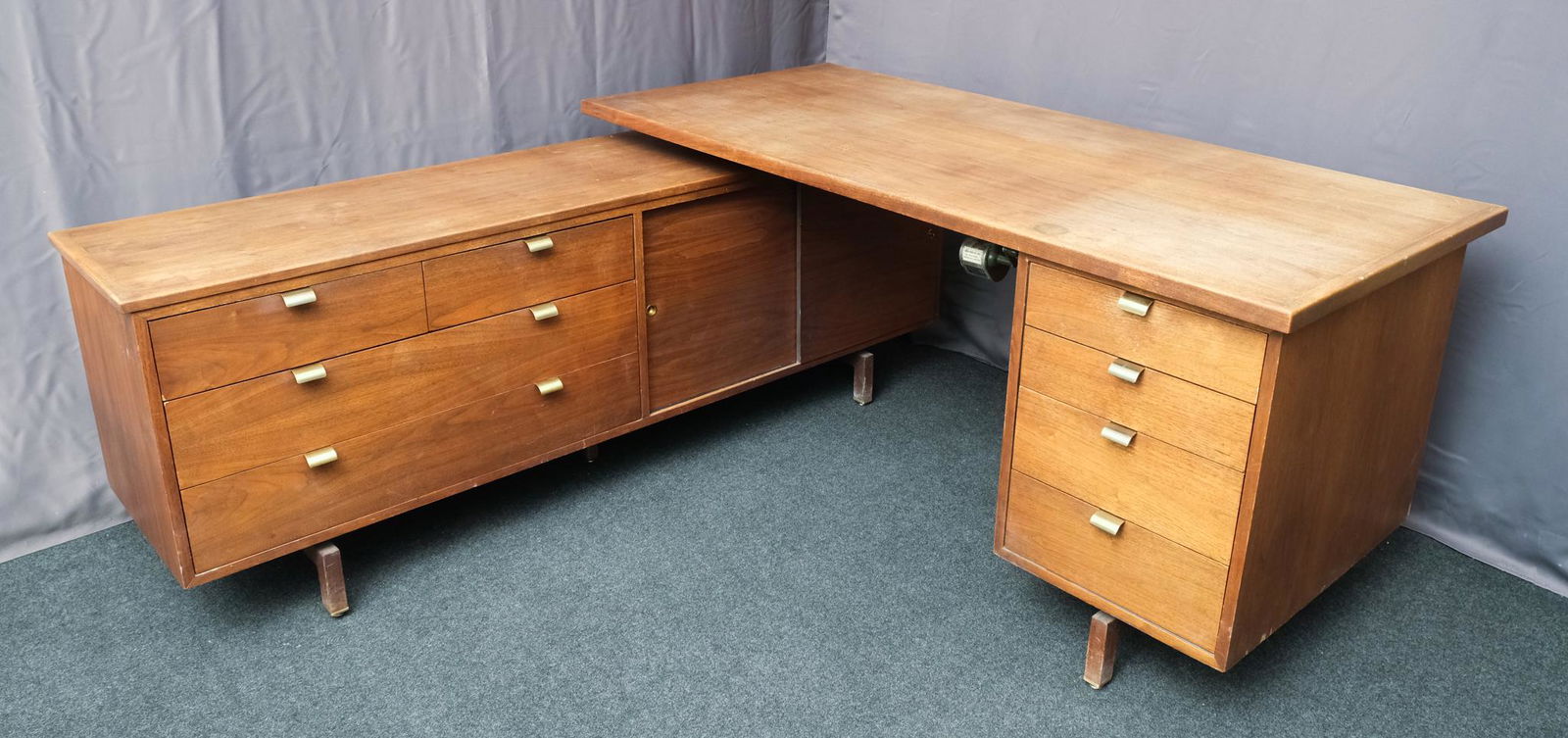 Robert John for Knoll Mid Century Desk in 2 Parts (1 of 9)