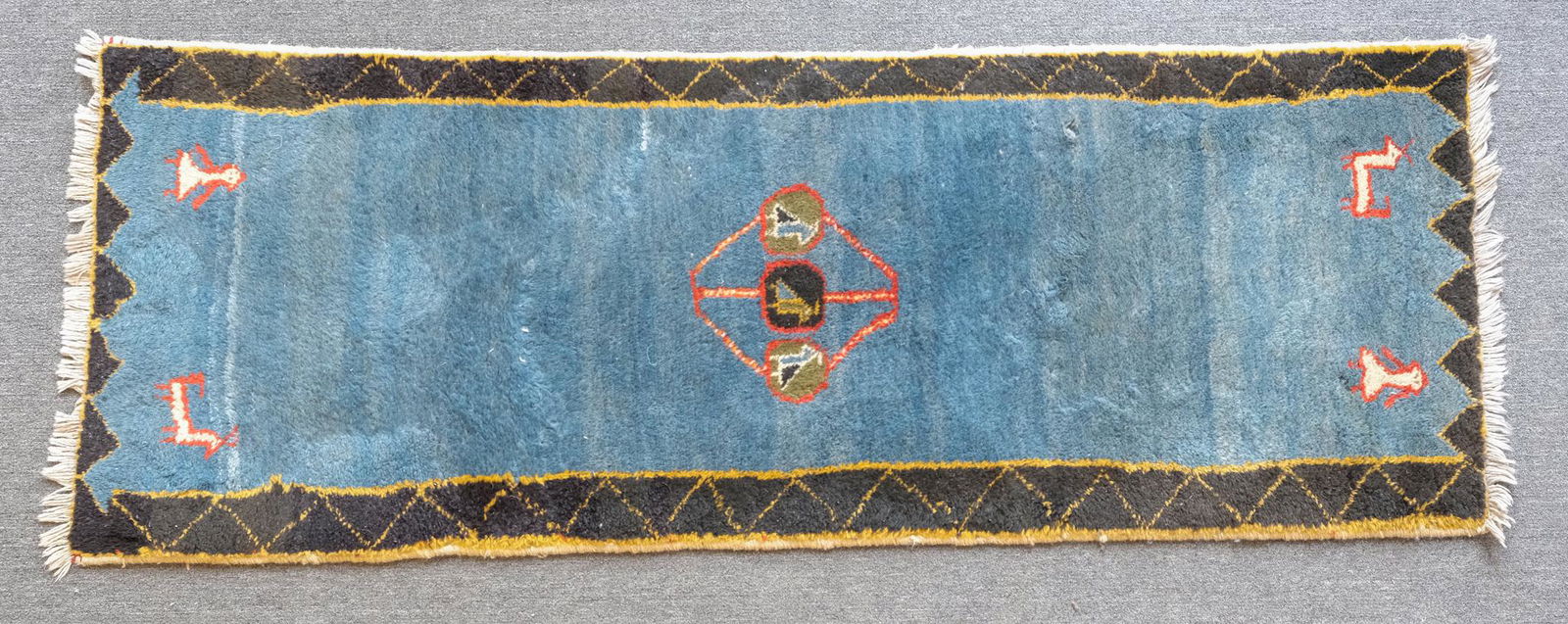 Tribal Runner (1 of 3)