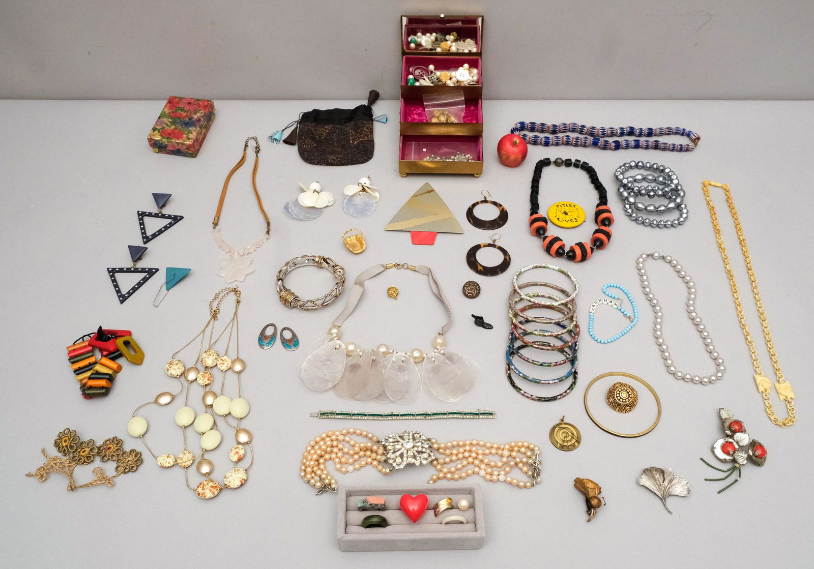 Lot of Costume Jewelry (1 of 7)