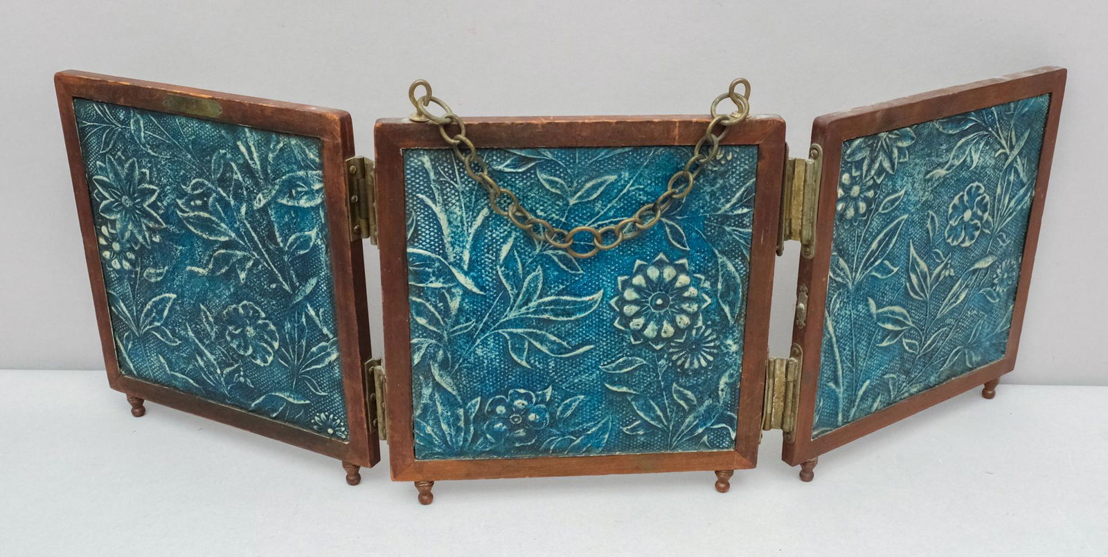 P. Weiderer Antique Tri-fold Shaving Mirror (1 of 11)