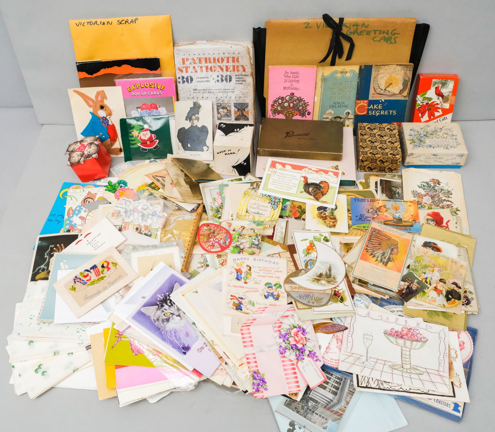 Large lot of Vintage Stationary incl. Minkus WW2 (1 of 5)
