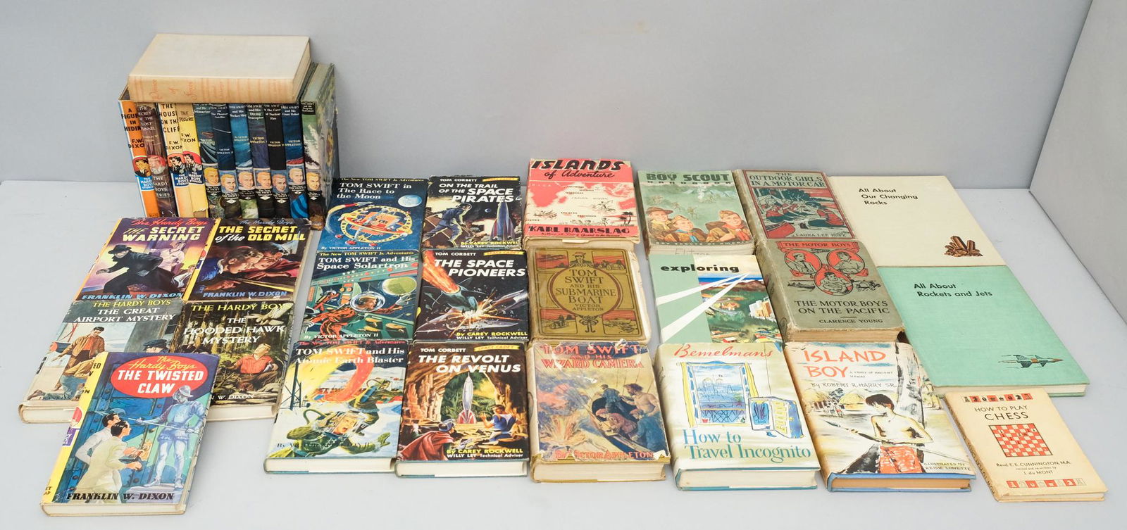 Vintage Lot of Mostly Mystery & Adventure Books (1 of 7)